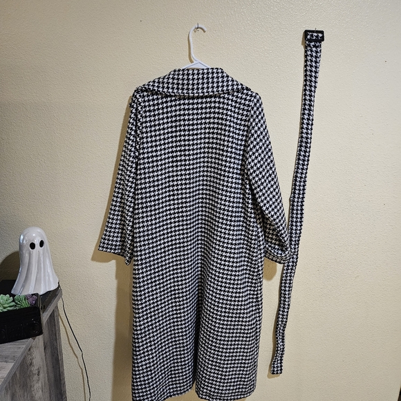 Houndstooth Coat - Picture 6 of 8